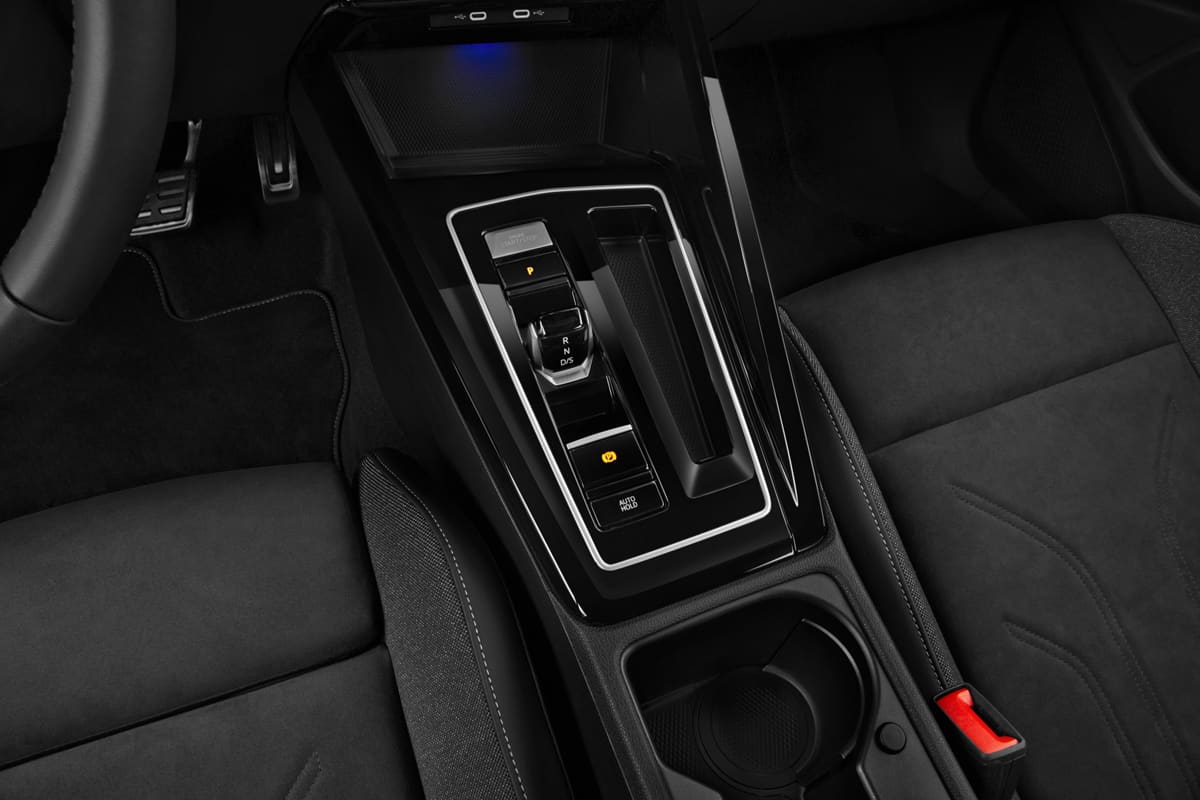 Schaltknüppel eines VW Golf 8