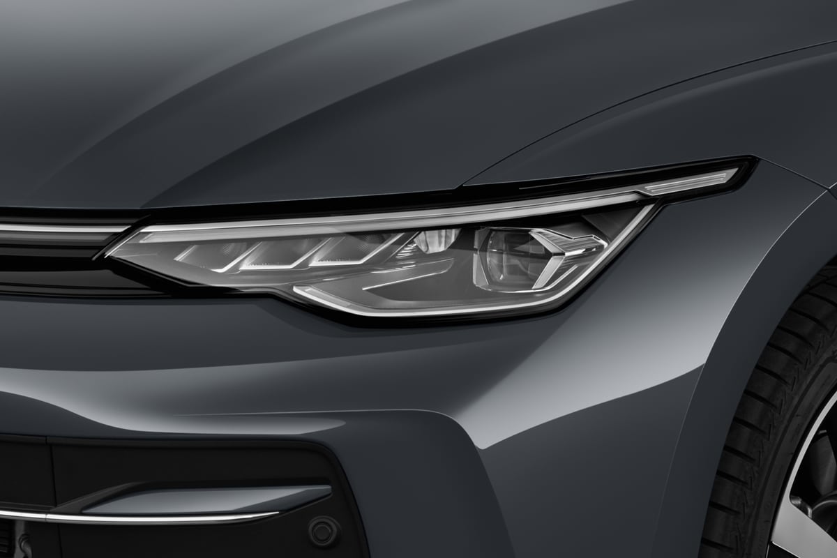 Frontscheinwerfer eines VW Golf 8 Plug-in-Hybrid