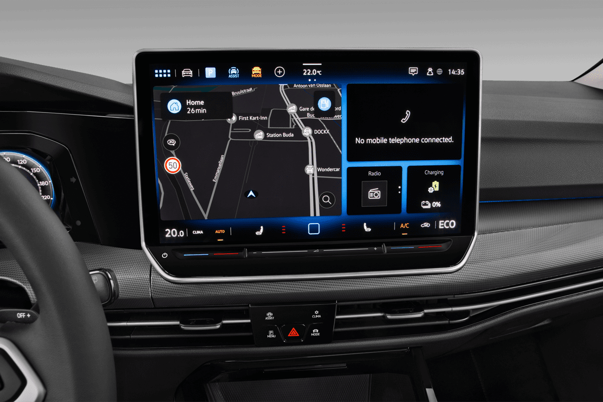 Mittelkonsole eines VW Golf 8 Plug-in-Hybrid