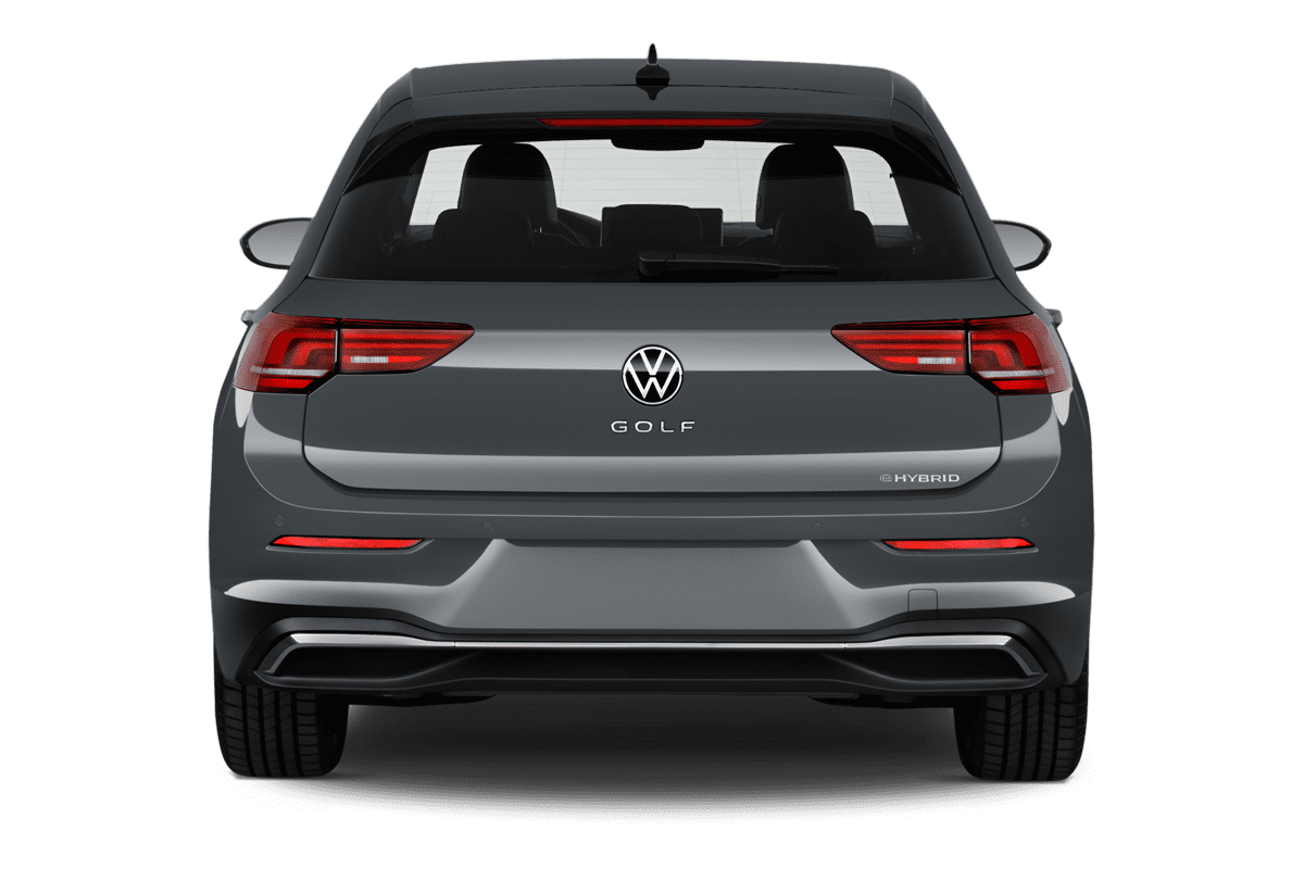 Heckansicht eines VW Golf 8 Plug-in-Hybrid