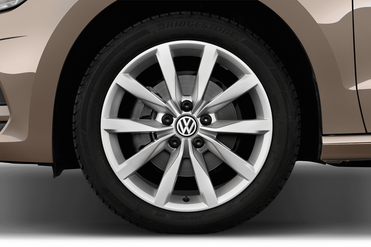 Radkappe oder Felge eines VW Golf Sportsvan