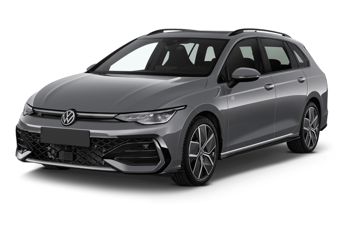 Schräge Frontansicht eines Volkswagen Golf, freigestellt