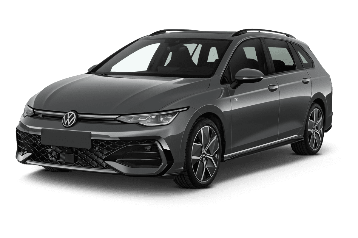 Schräge Frontansicht auf einen Volkswagen Golf, freigestellt
