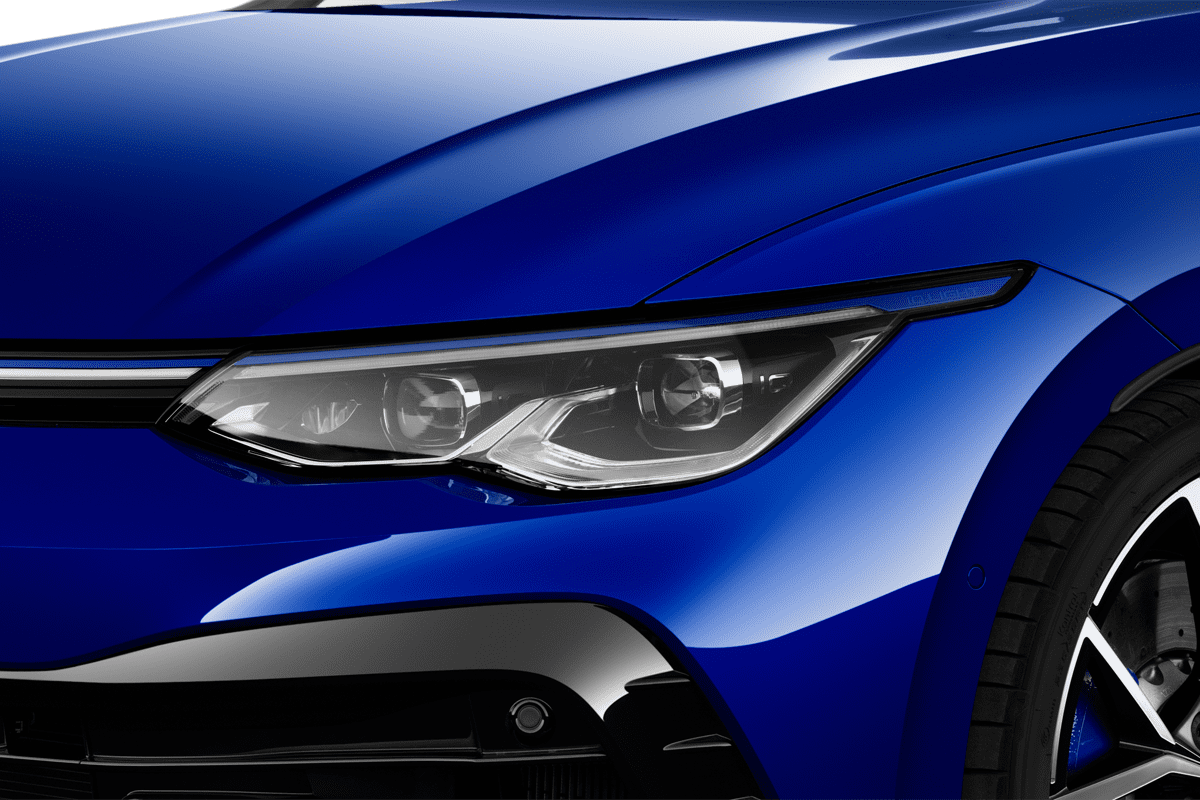 Frontscheinwerfer eines VW Golf 8 Variant R