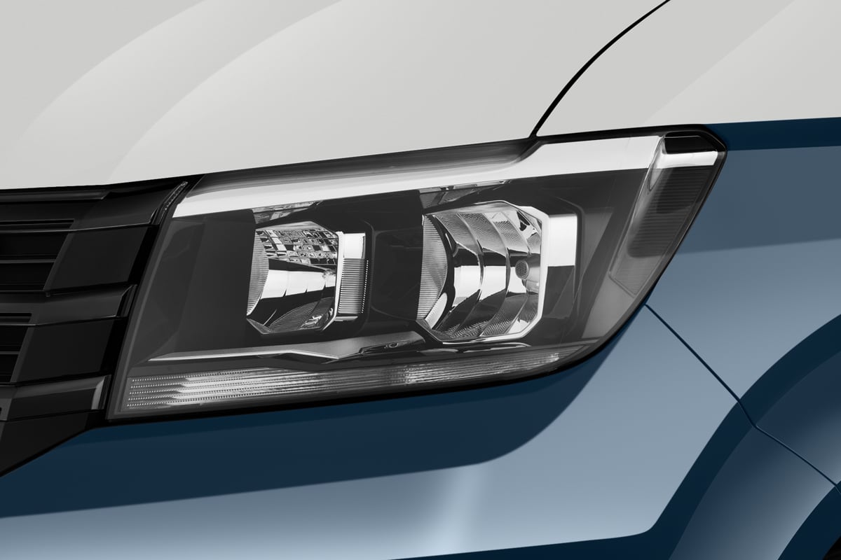 Frontscheinwerfer eines VW Grand California 