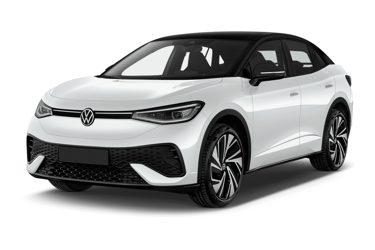 Schräge Frontansicht eines VW ID.5, freigestellt
