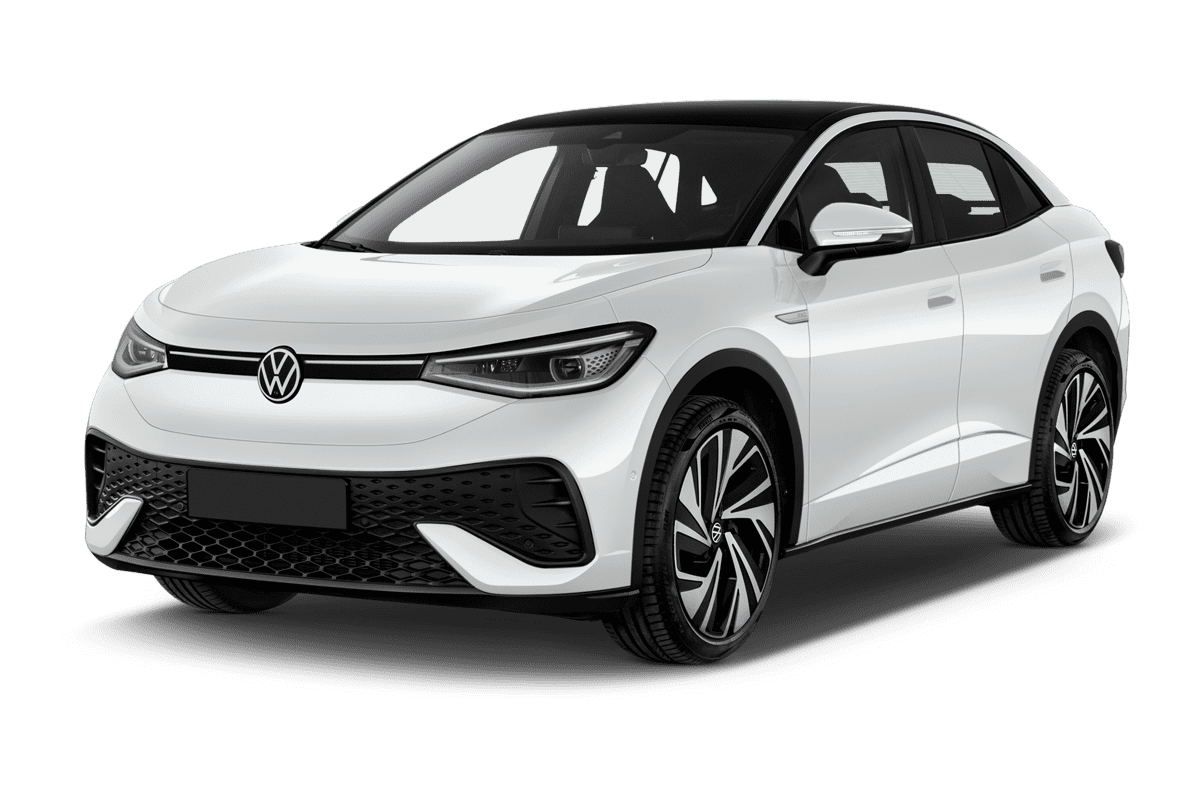 Schräge Frontansicht eines VW ID.5, freigestellt