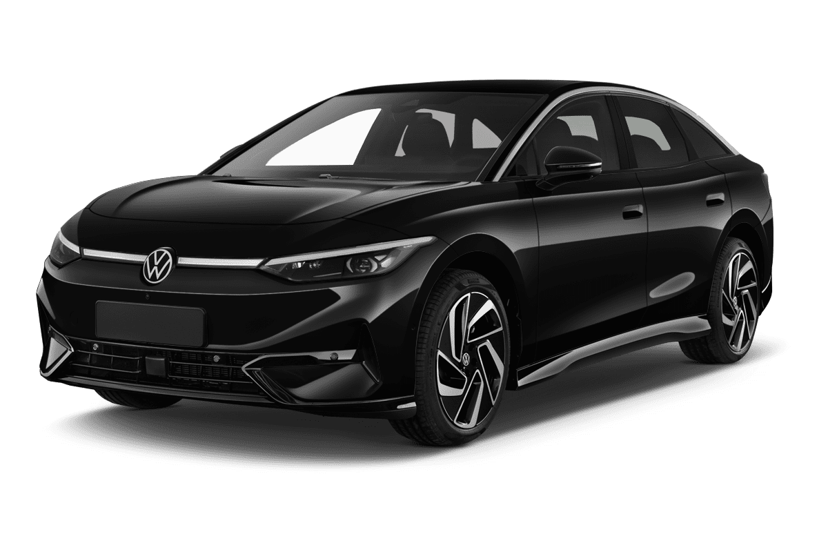 Schräge Frontansicht eines Volkswagen ID.7, freigestellt