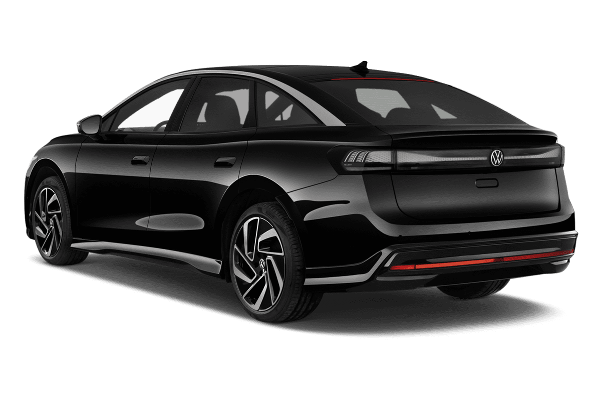 Schräge Heckansicht eines VW ID.7 , freigestellt