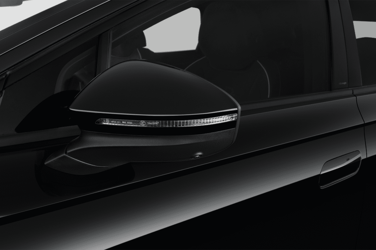 Rückspiegel eines VW ID.7 Tourer 