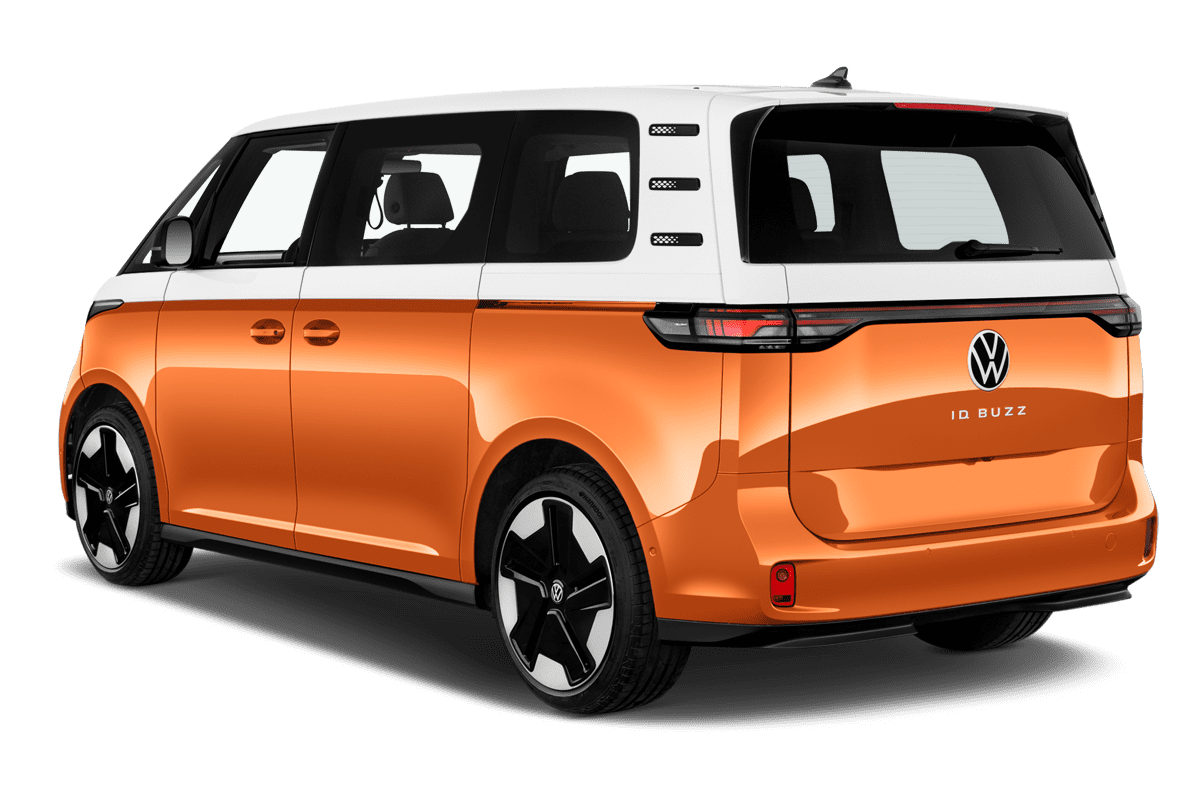 Schräge Heckansicht eines VW ID. Buzz GTX, freigestellt