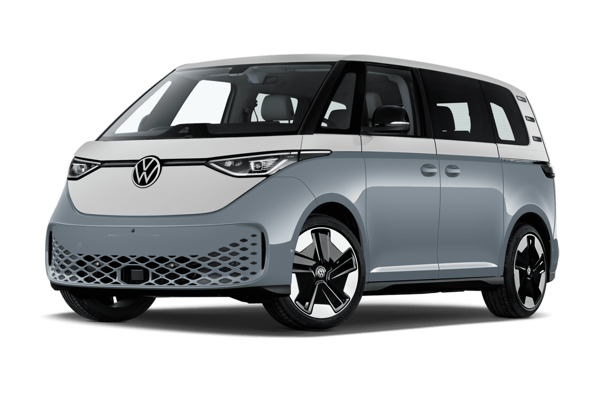 Tiefe, schräge Heckansicht eines VW ID. Buzz, freigestellt