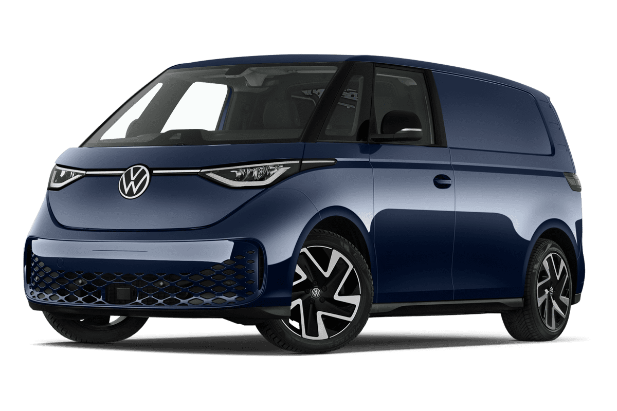 Tiefe, schräge Heckansicht eines VW ID. Buzz Cargo, freigestellt