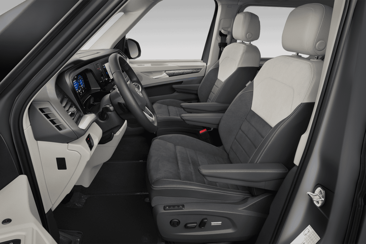 Vordersitze eines VW Multivan Plug-in-Hybrid