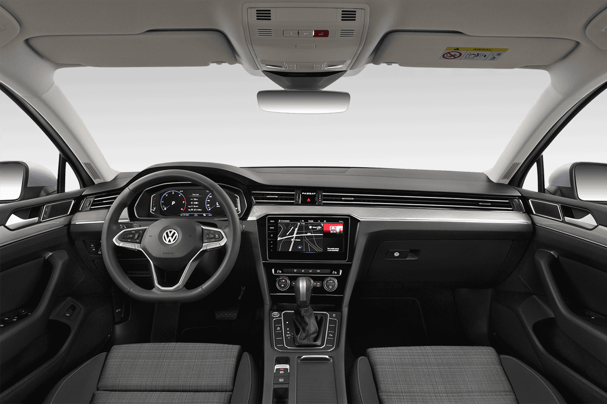 Armaturenbrett eines VW Passat Limousine