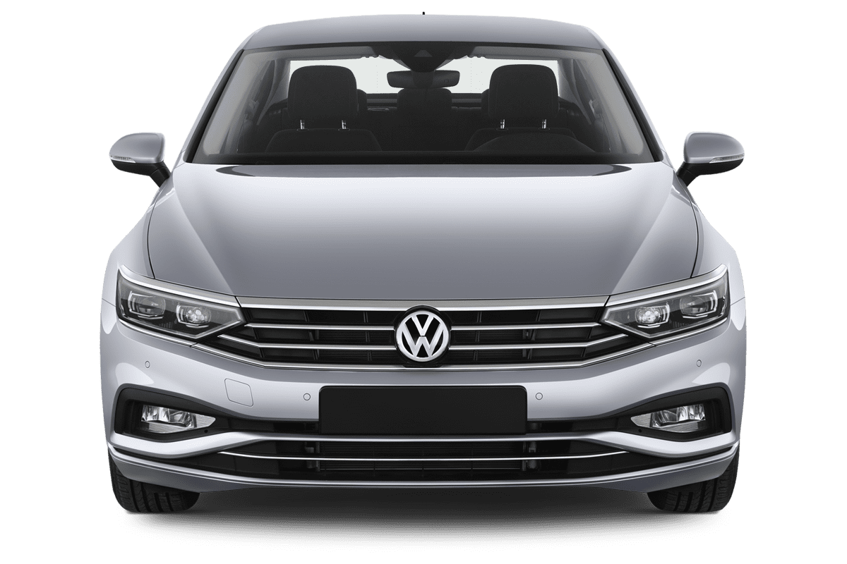 Frontansicht eines VW Passat Limousine, freigestellt