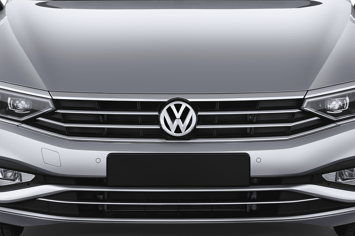 Kühlergrill eines VW Passat Limousine