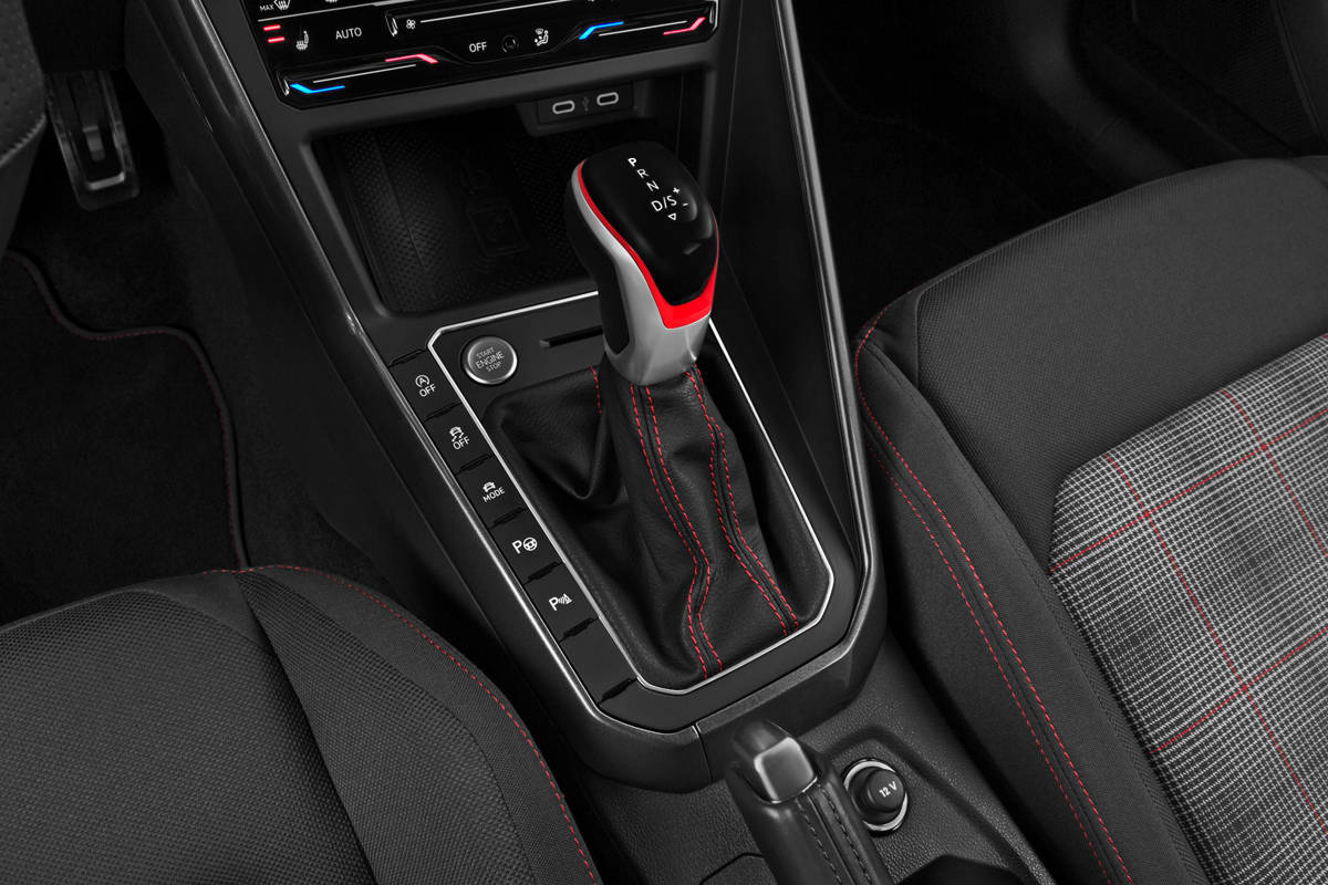 Schaltknüppel eines VW Polo GTI