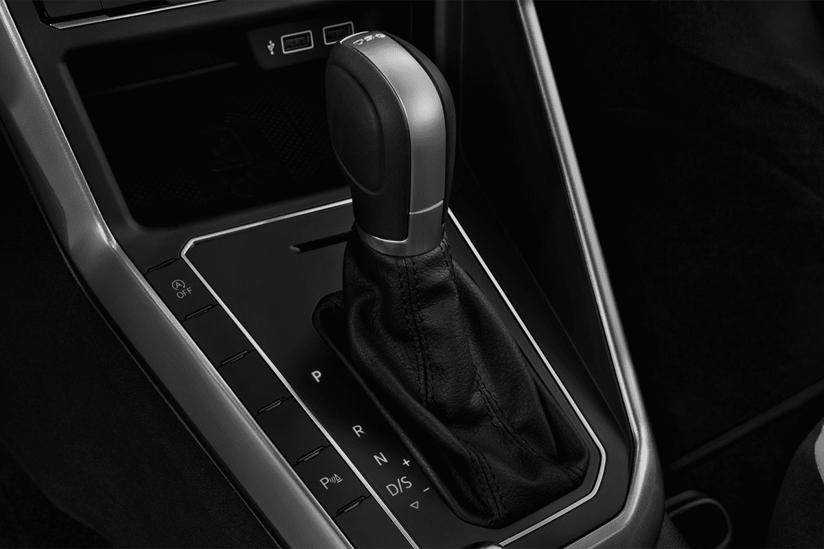 Schaltknüppel eines VW Polo TGI