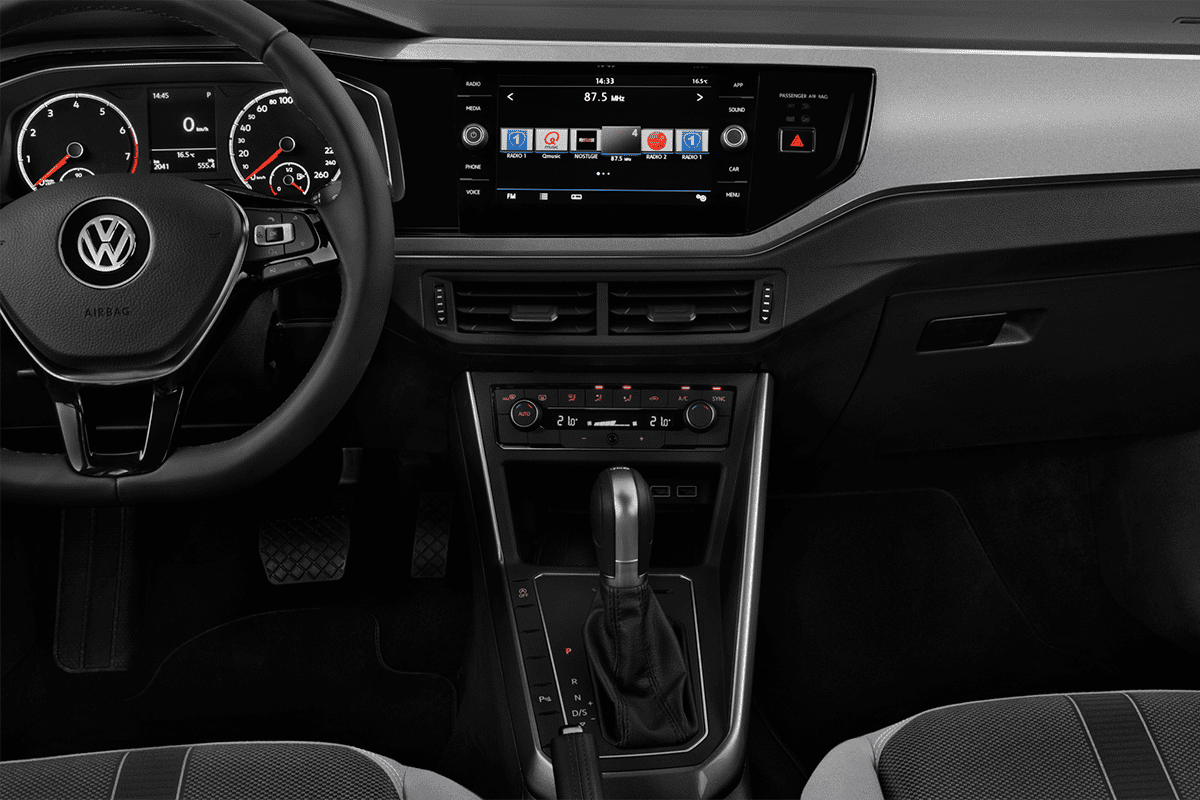 Mittelkonsole eines VW Polo TGI