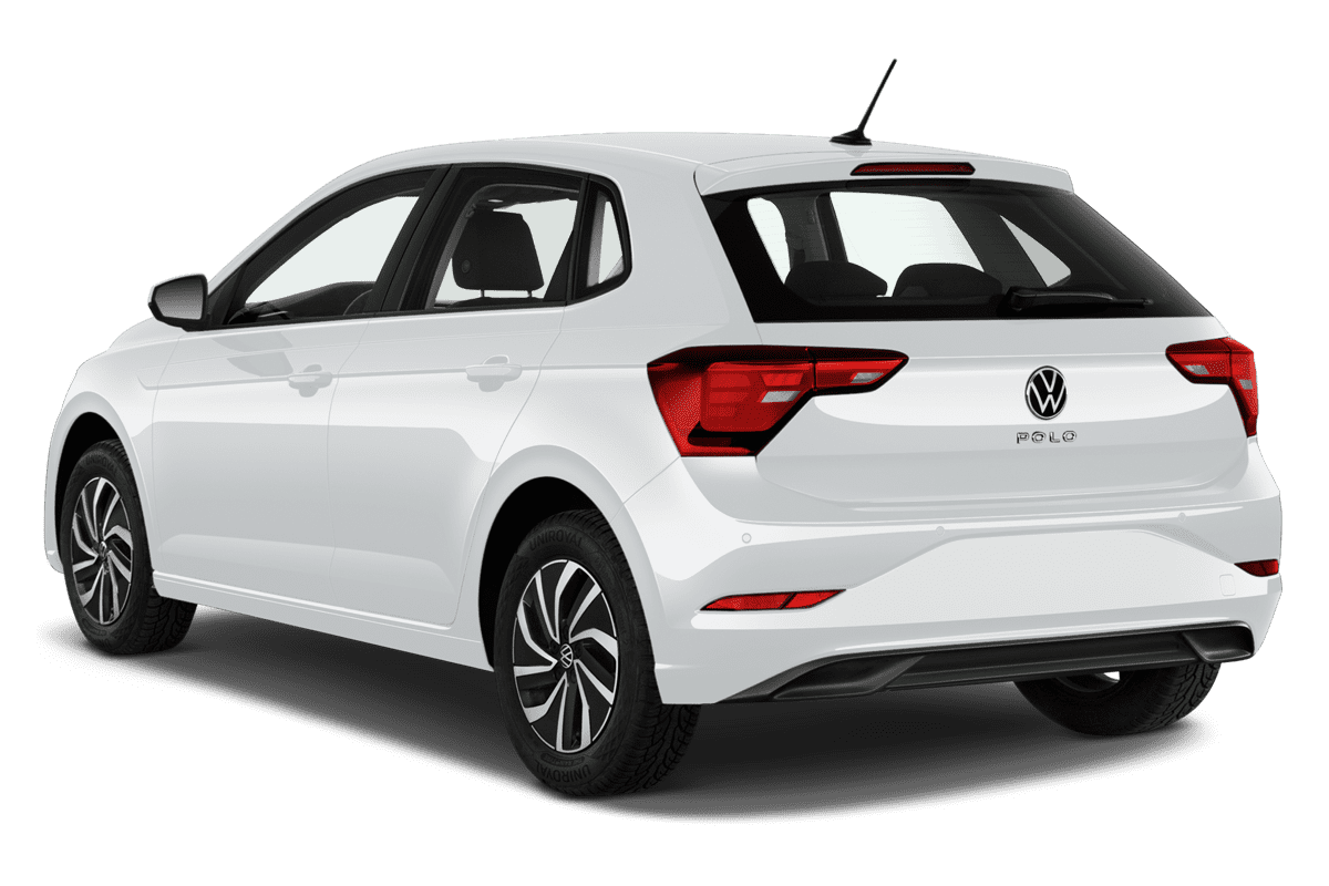 Schräge Heckansicht eines VW Polo, freigestellt