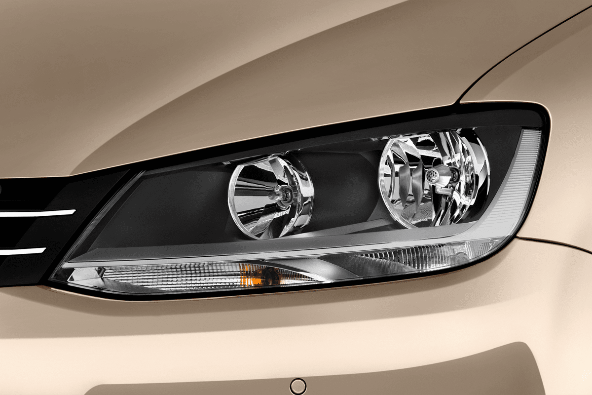 Frontscheinwerfer eines VW Sharan ACTIVE