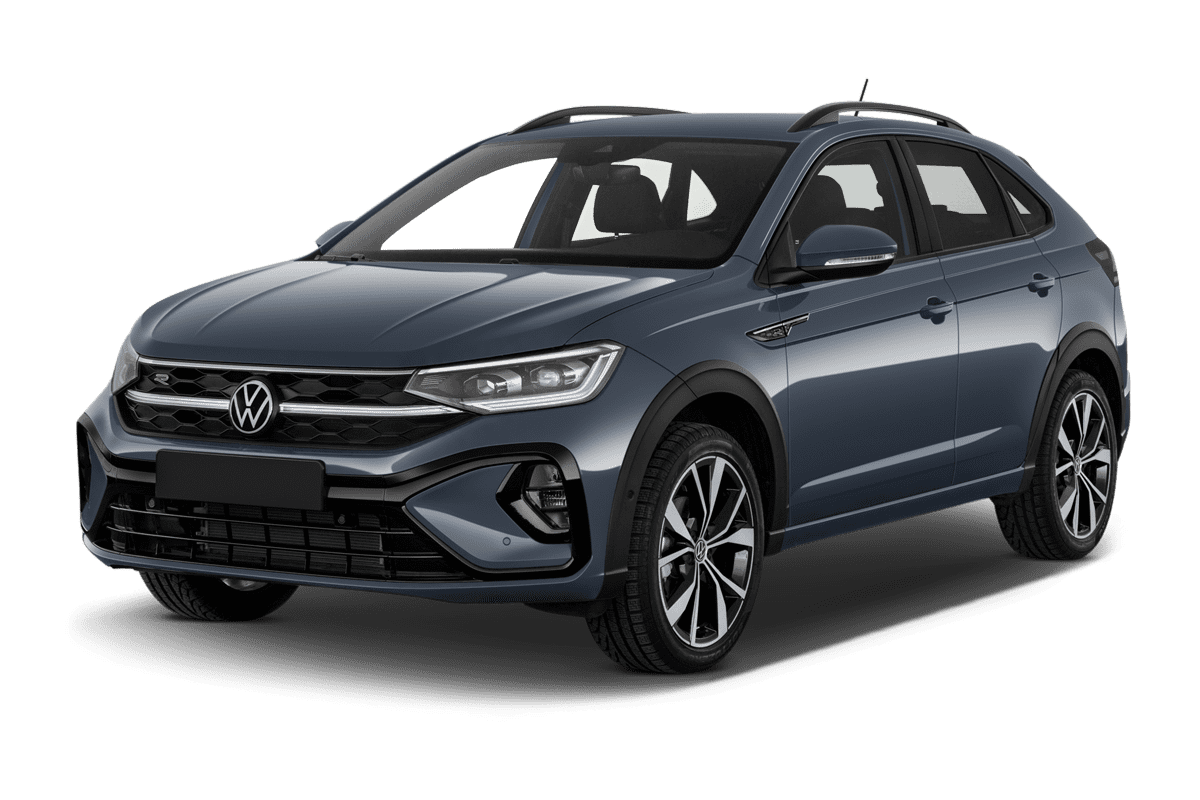 Schräge Frontansicht eines VW Taigo, freigestellt