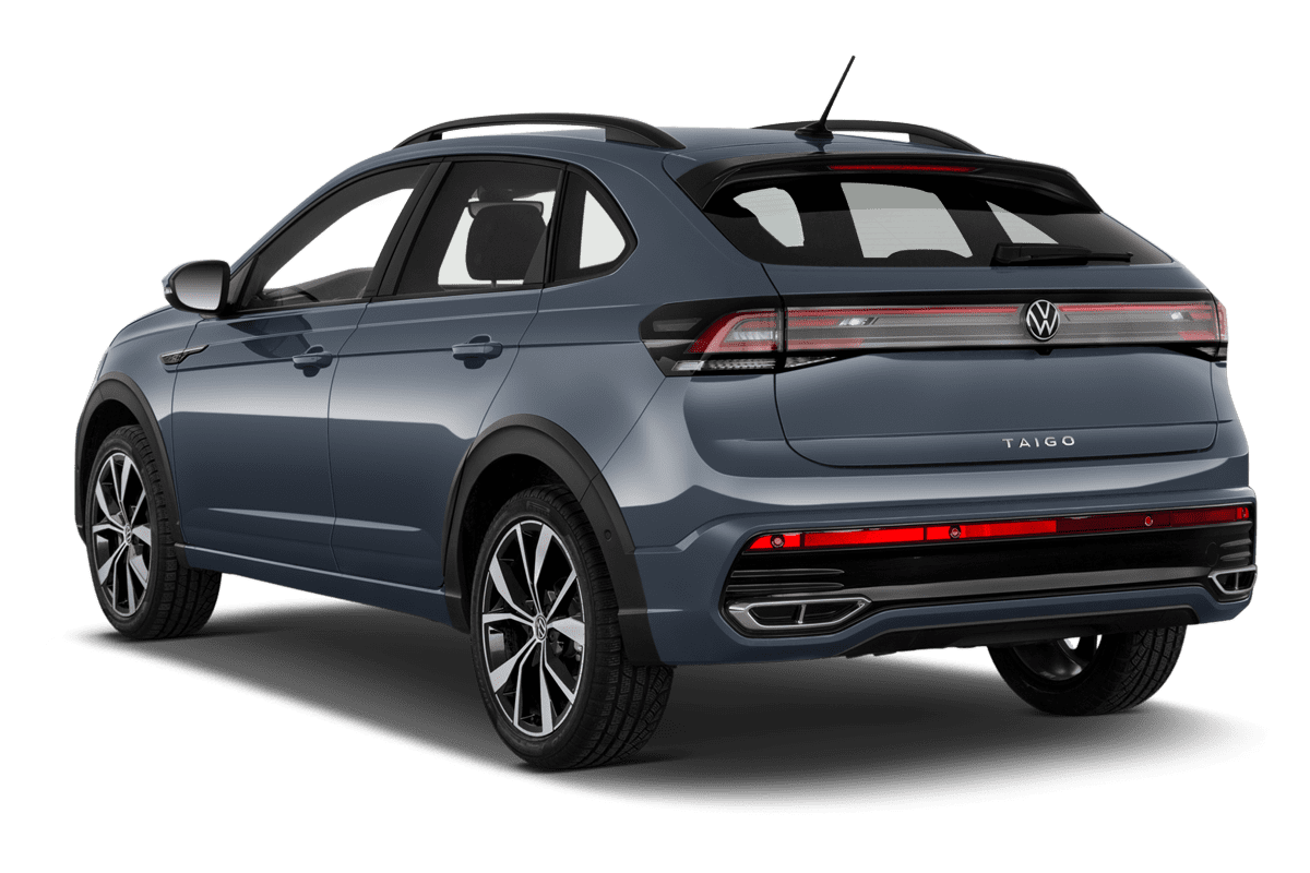 Schräge Heckansicht eines VW Taigo, freigestellt