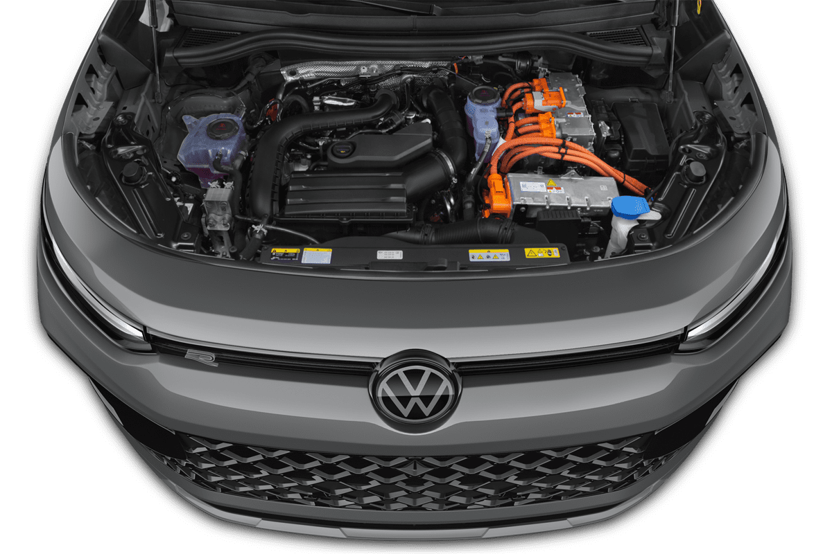 Motorraum eines VW Tayron