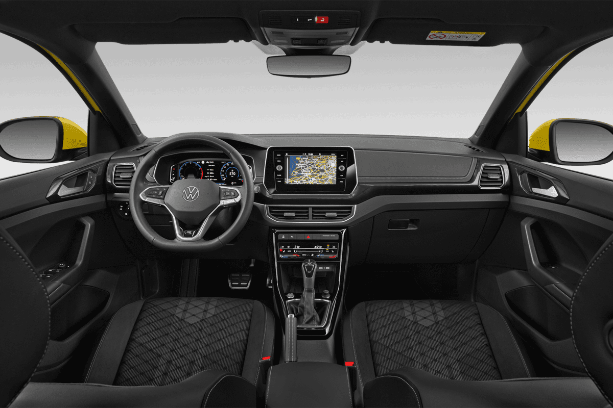 Armaturenbrett eines VW T-Cross GOAL