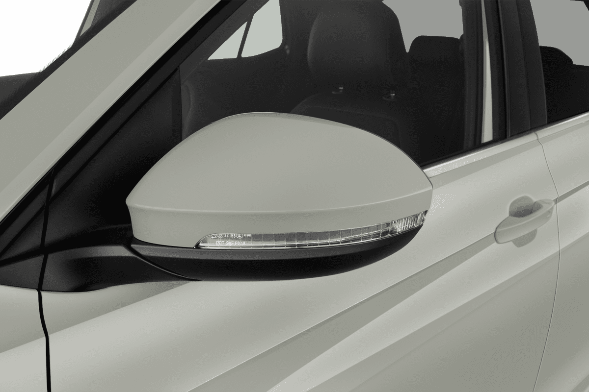 Rückspiegel eines VW T-Cross