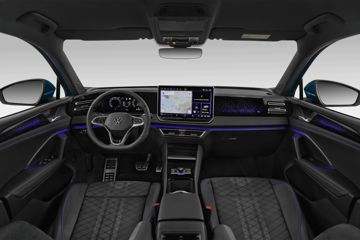 Armaturenbrett eines VW Tiguan eHybrid ENERGY