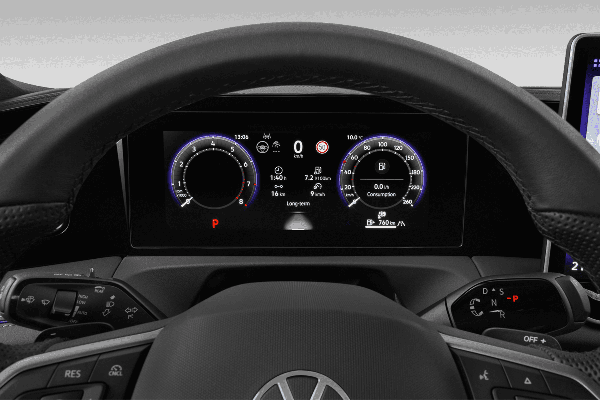 Kombiinstrument eines VW Tiguan eHybrid ENERGY