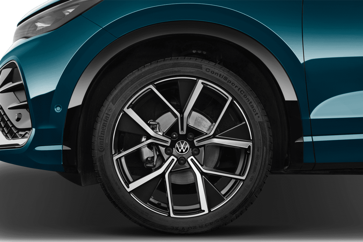 Radkappe oder Felge eines VW Tiguan eHybrid ENERGY