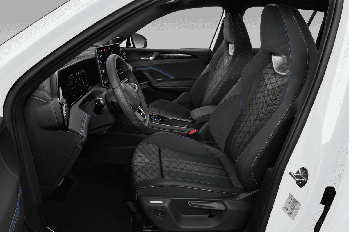 Vordersitze eines VW Tiguan eHybrid 