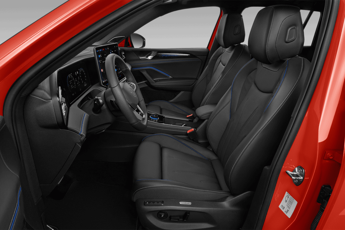 Vordersitze eines VW Tiguan eHybrid