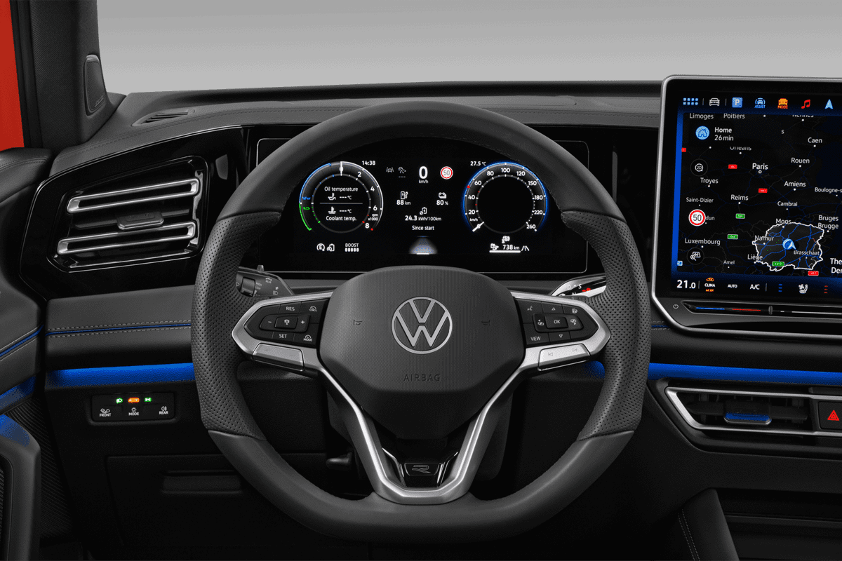 Lenkrad eines VW Tiguan eHybrid