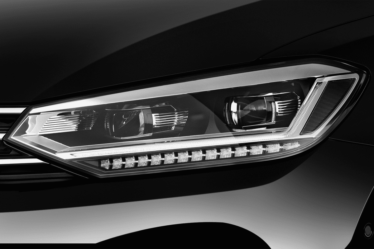 Frontscheinwerfer eines VW Touran GOAL