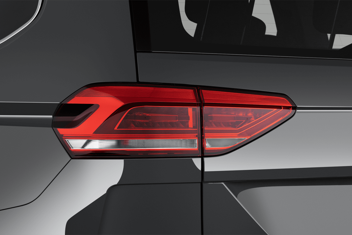 Heckleuchten eines VW Touran
