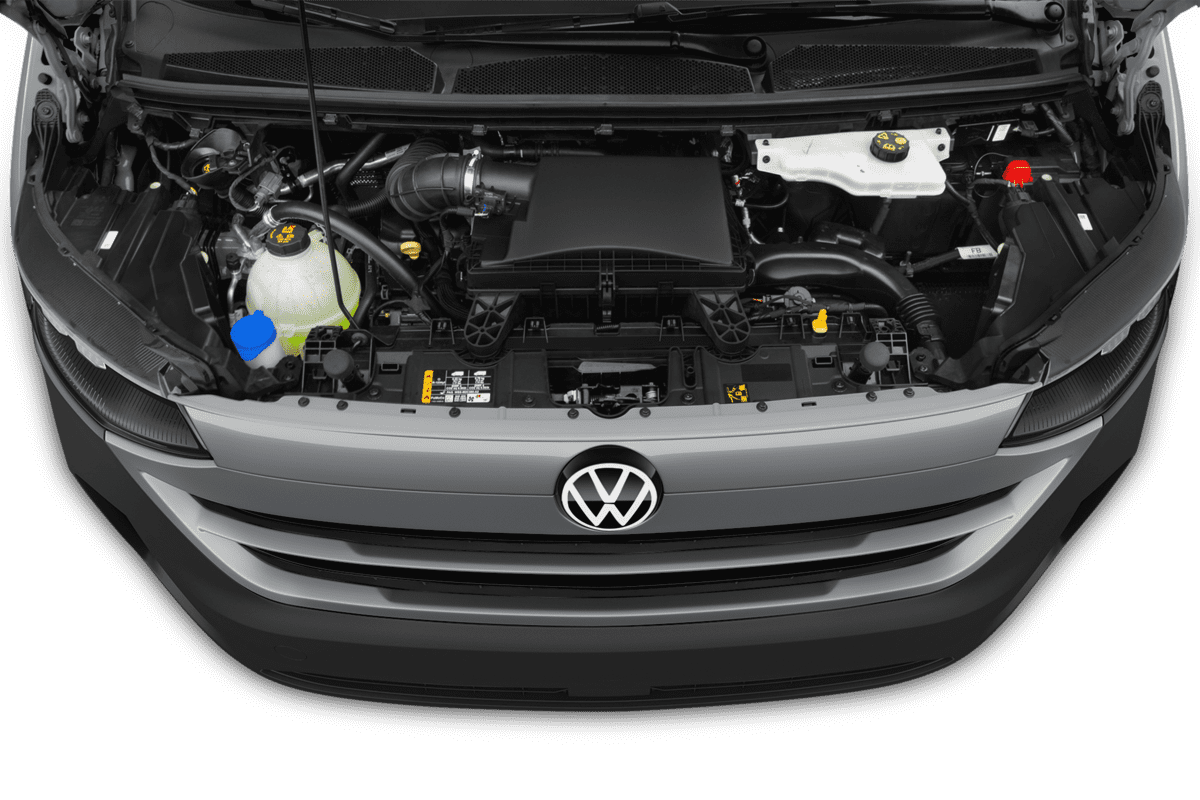Motorraum eines VW Transporter Kastenwagen 