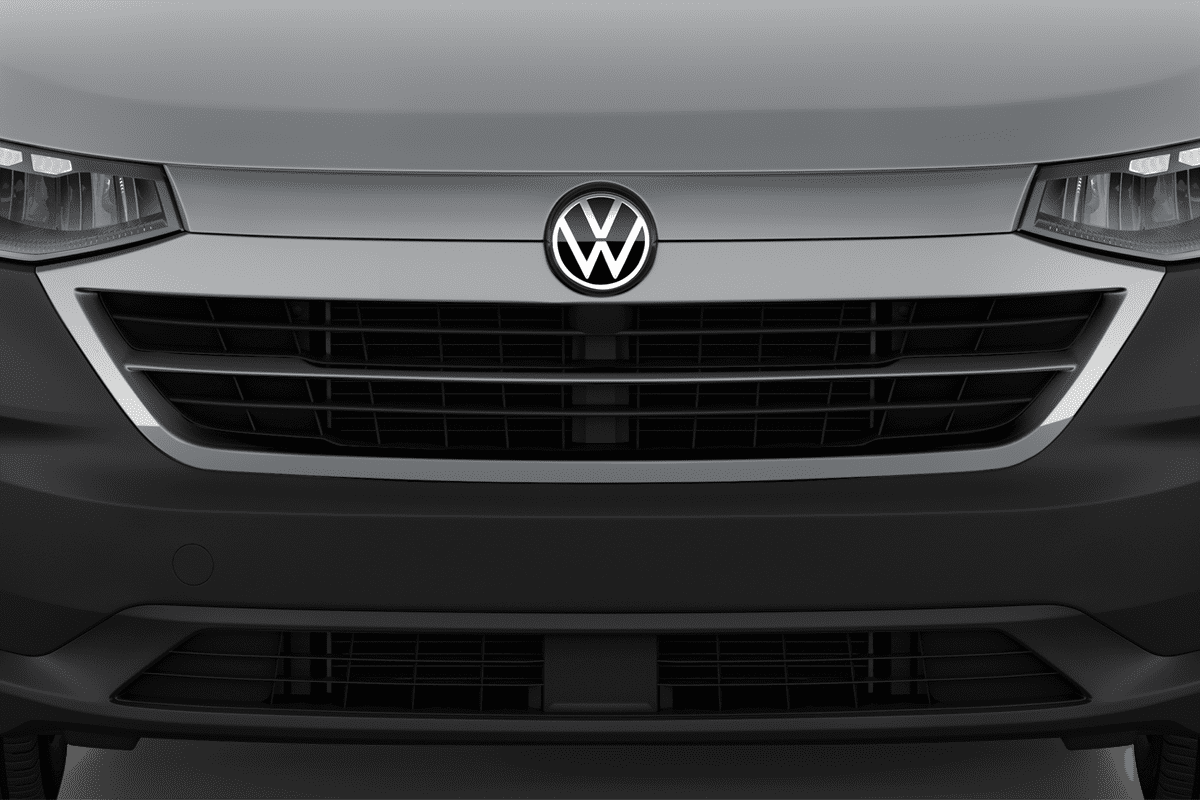 Kühlergrill eines VW Transporter Kastenwagen 