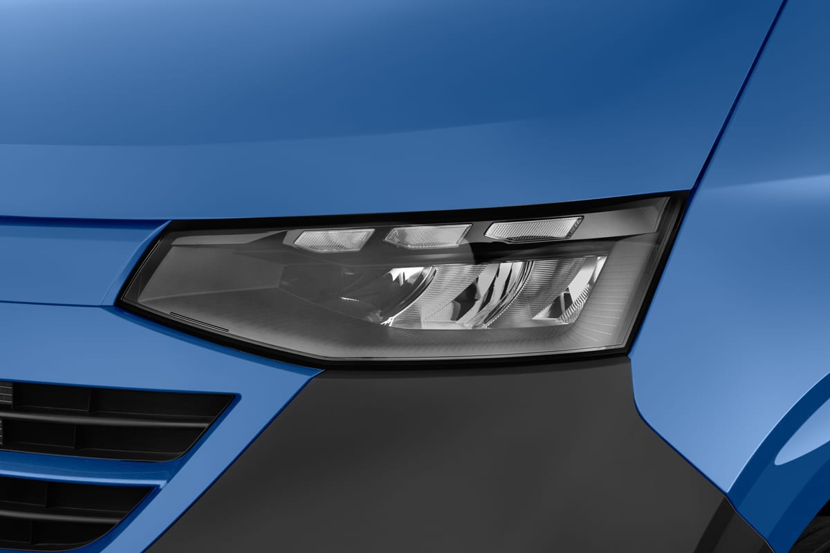 Frontscheinwerfer eines VW Transporter Kombi 