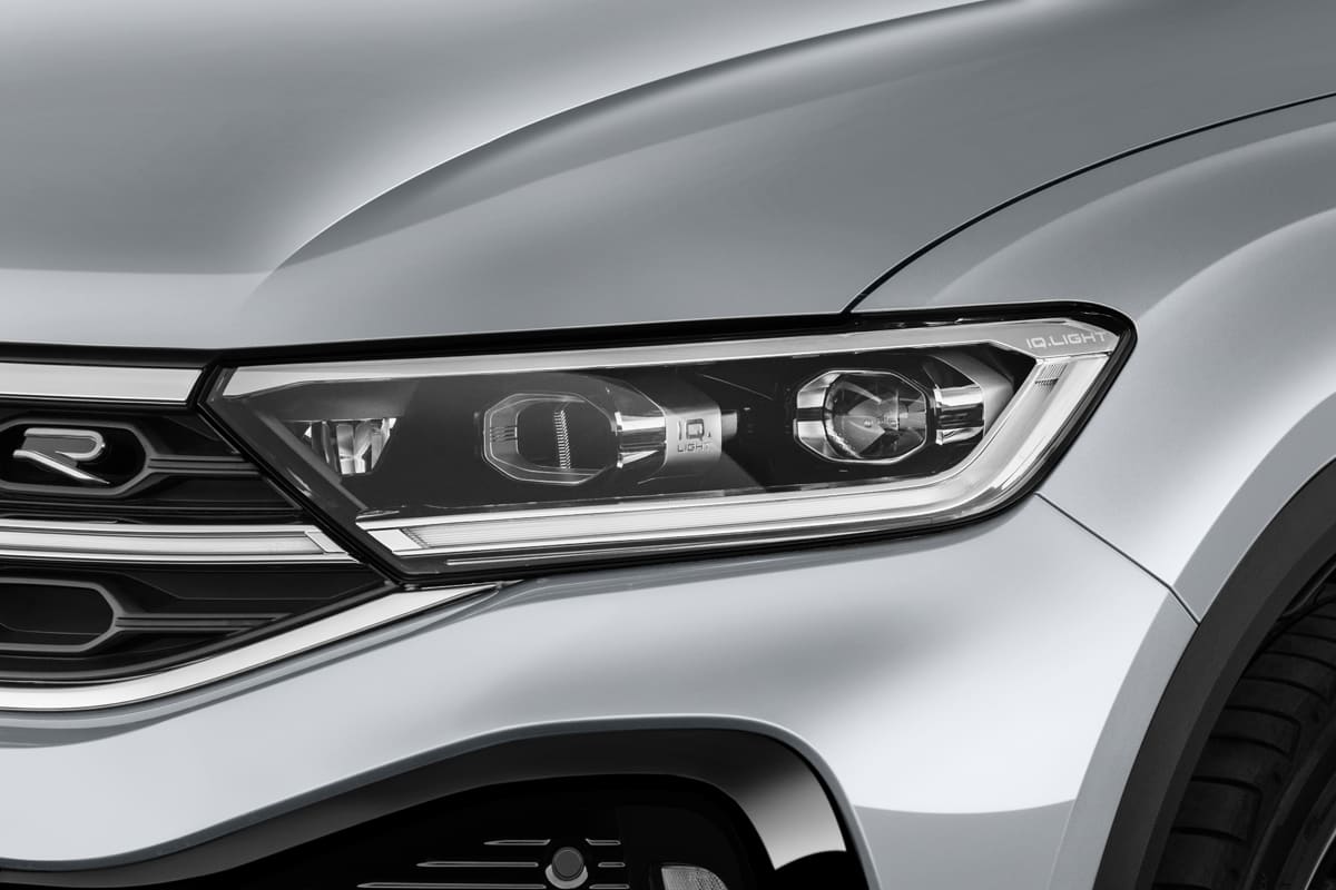 Frontscheinwerfer eines VW T-Roc R