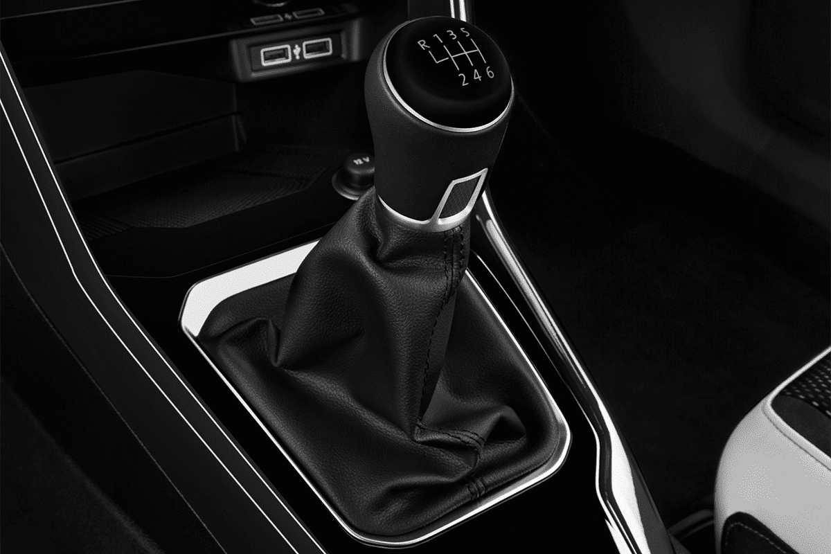 Schaltknüppel eines VW T-Roc ACTIVE 