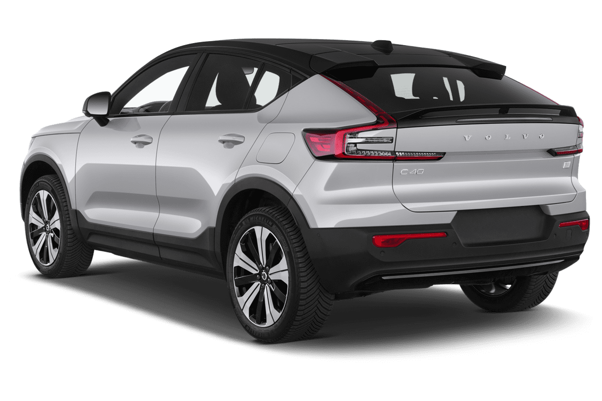 Schräge Heckansicht eines Volvo C40 Recharge, freigestellt