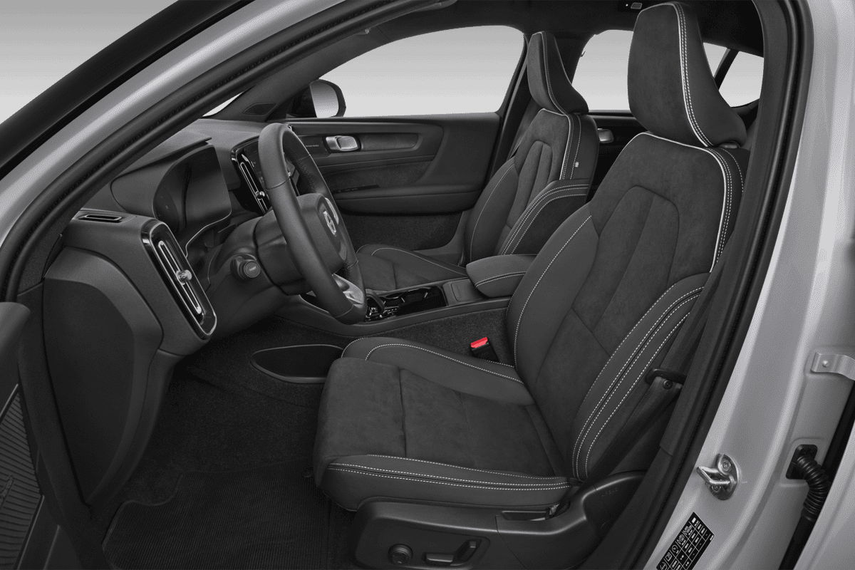 Vordersitze eines Volvo C40 Recharge