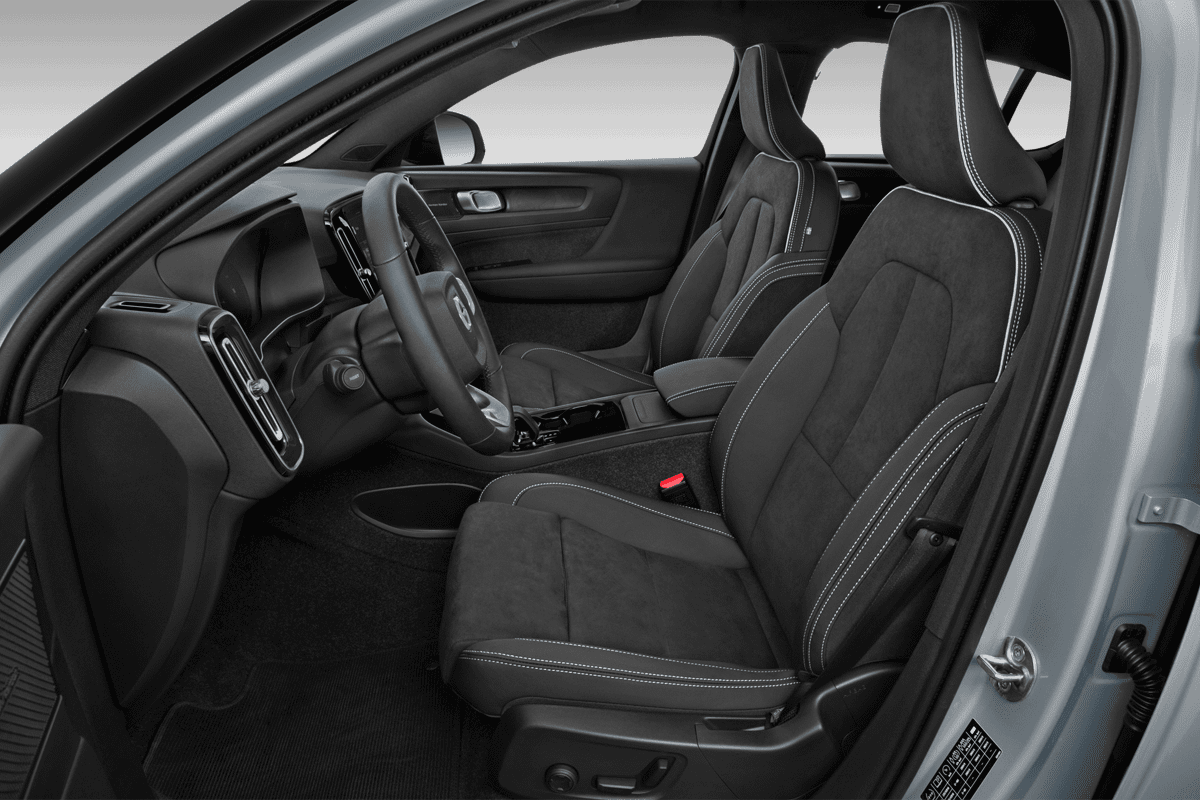 Vordersitze eines Volvo EC40