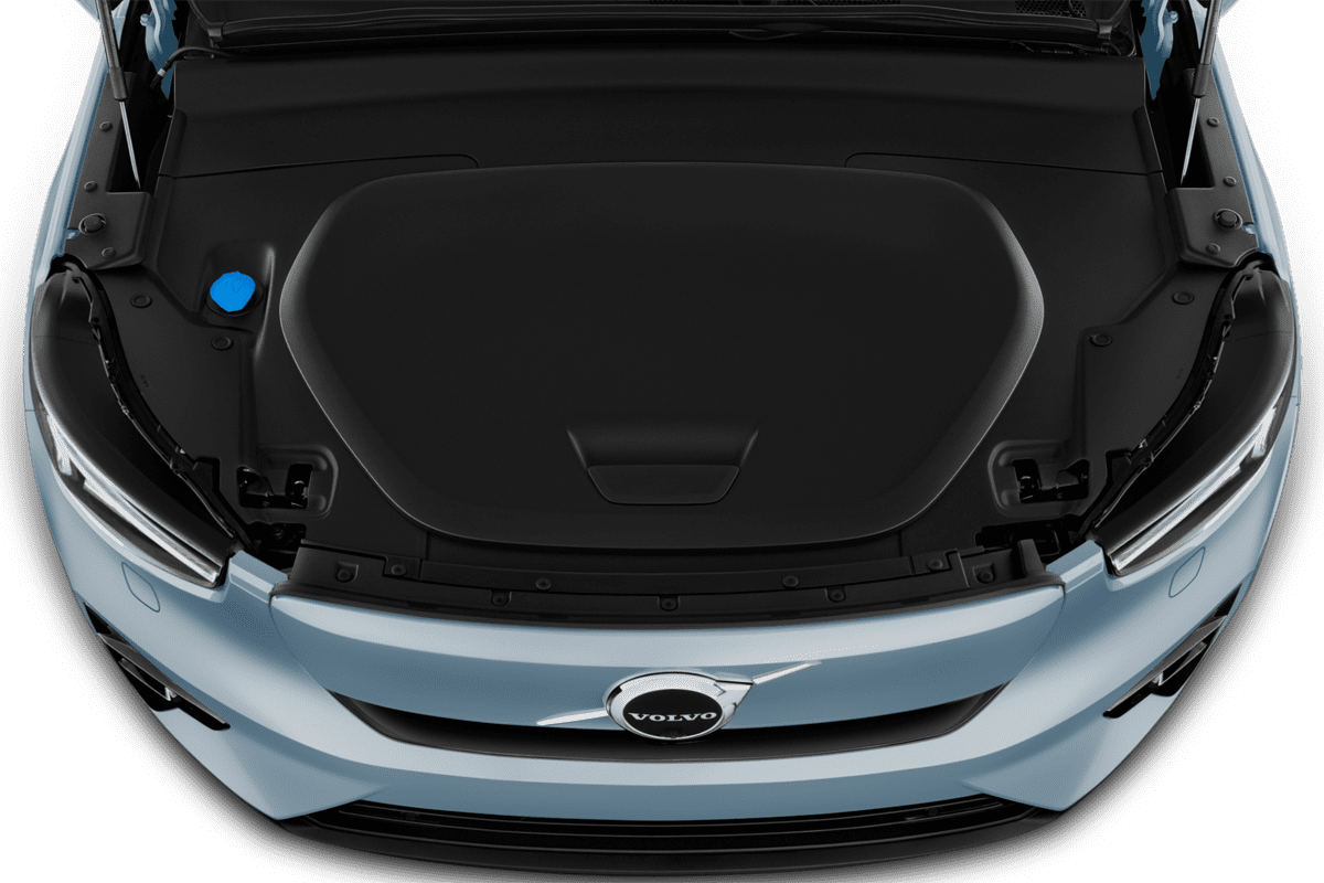 Motorraum eines Volvo EX40