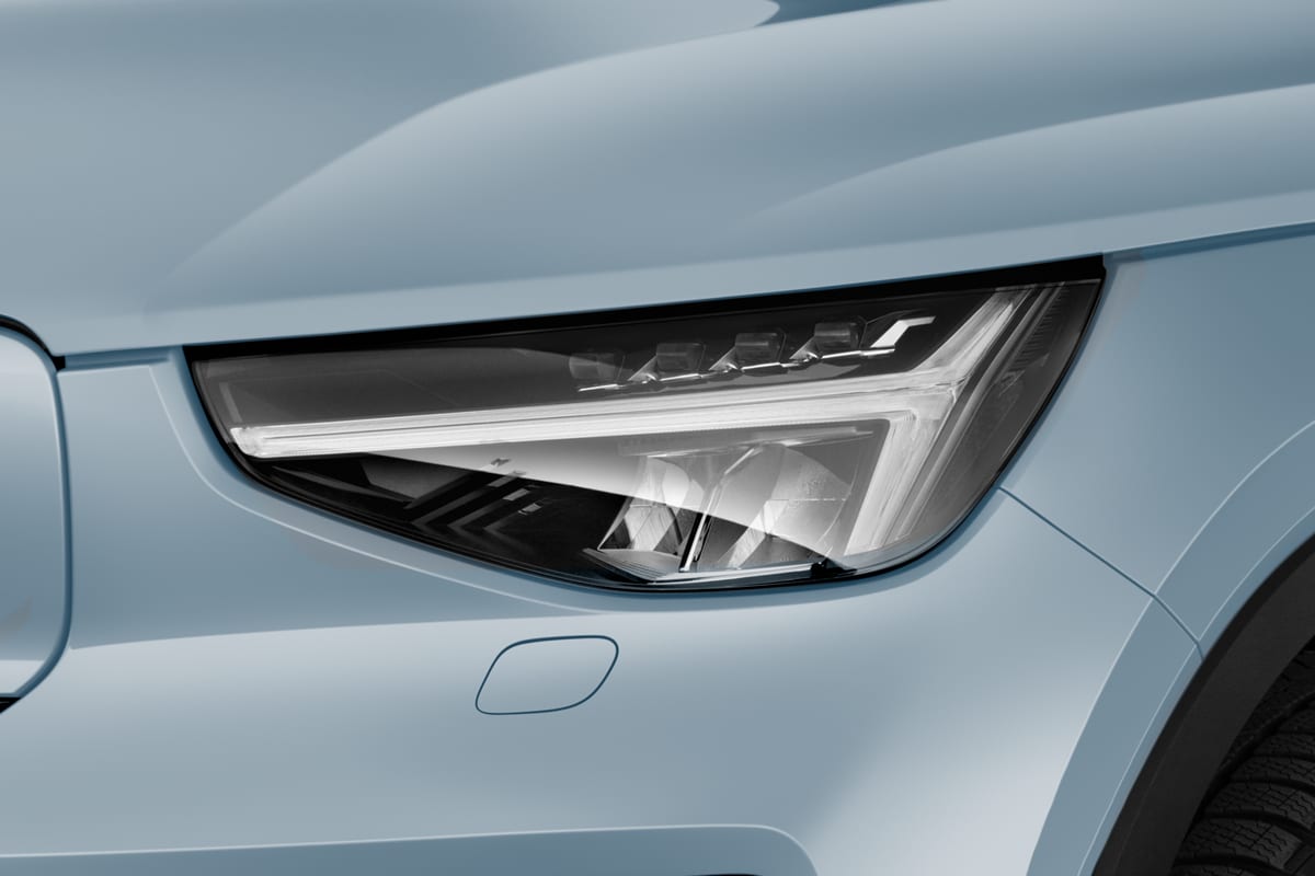 Frontscheinwerfer eines Volvo EX40