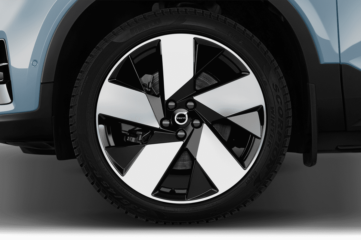 Radkappe oder Felge eines Volvo EX40
